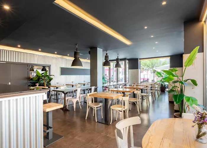 Suites Pamplona Plaza